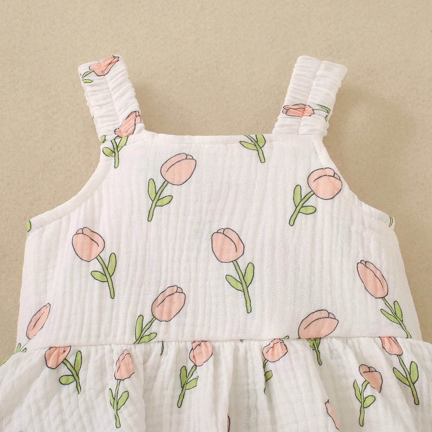 Summer female infant white strap tulip print sleeveless Romper, sweet and cute